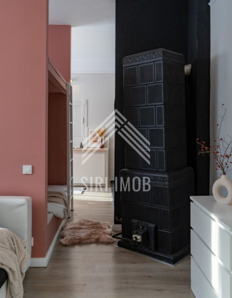 Apartament deosebit semicentral de vanzare 