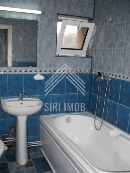 Apartament cu 3 camere decomandate de vanzare in Marasti