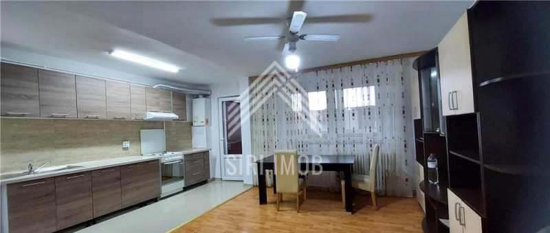 Apartament cu 3 camere de inchiriat in Manastur
