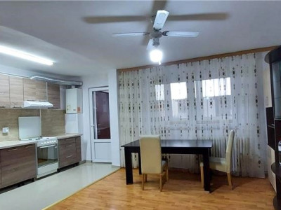 Apartament cu 3 camere de inchiriat in Manastur