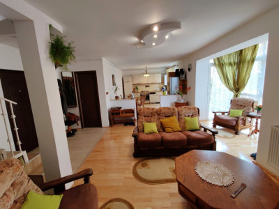 Apartament cu 4 camere 200mp de inchiriat in Borhanci
