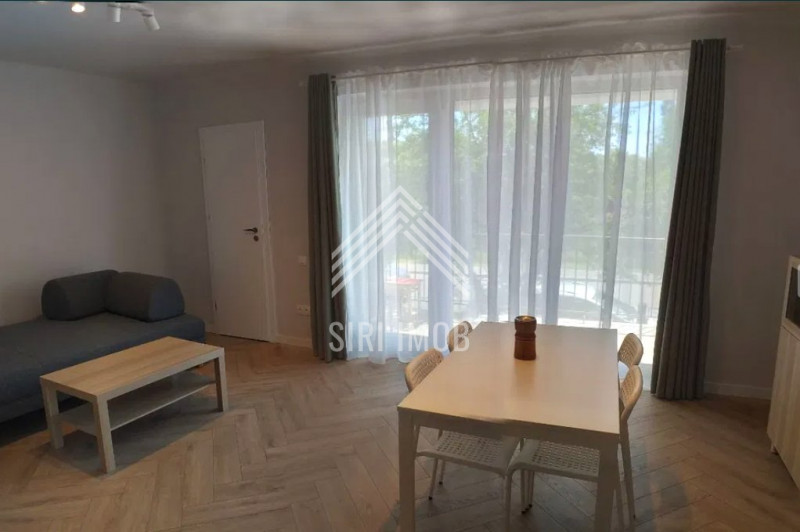 Apartament semicentral cu 2 camere decomandate