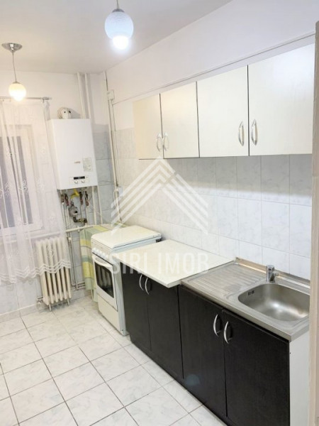 Apartament 2 camere, cart.Gheorgheni, aleea Godeanu, centrala termica proprie