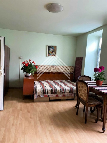 Apartament cu 2 camere de vanzare in Piata Mihai Viteazul