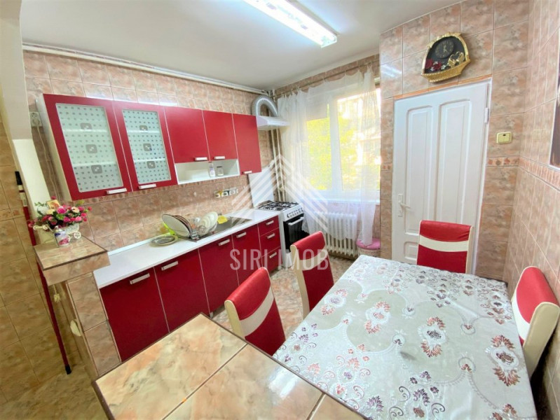 Apartament 3 camere, cart.Gheorgheni, str.Unirii, etaj intermediar