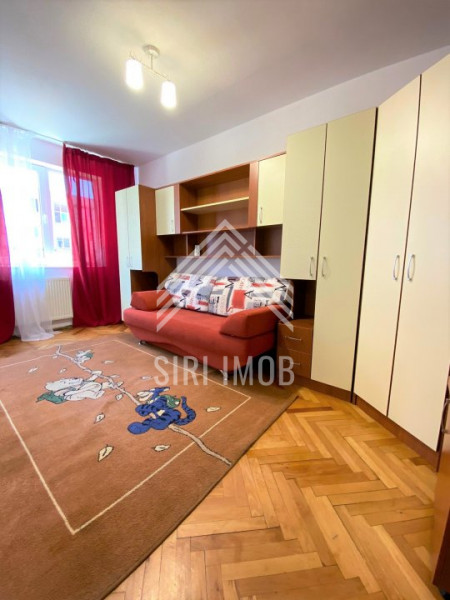 Apartament 3 camere, cat.Gheorgheni, aleea Baisoara, centrala proprie, balcon