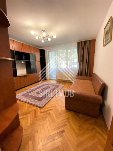 Apartament 3 camere, cat.Gheorgheni, aleea Baisoara, centrala proprie, balcon