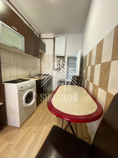 Apartament cu 2 camere decomandate in vila,  Hasdeu, zona UMF