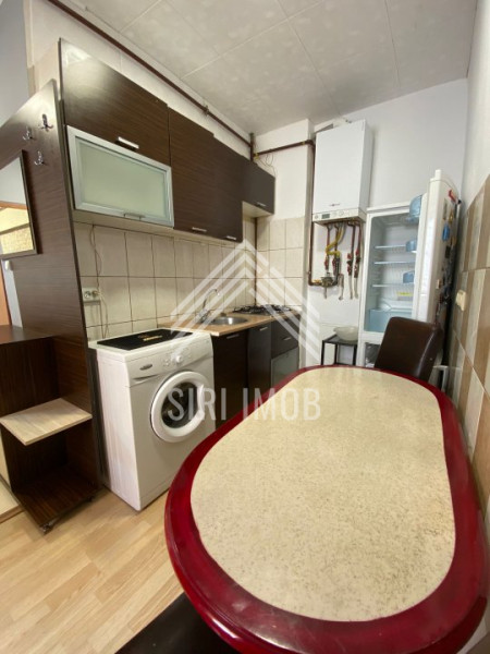 Apartament cu 2 camere decomandate in vila,  Hasdeu, zona UMF