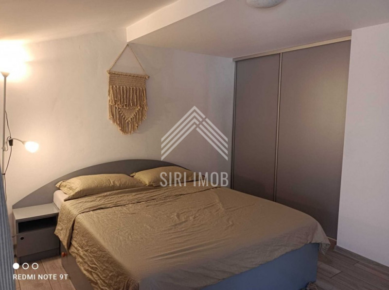 Apartament semicentral cu 4 camere decomandate in imobil tip casa/vila