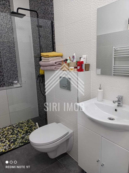Apartament semicentral cu 4 camere decomandate in imobil tip casa/vila