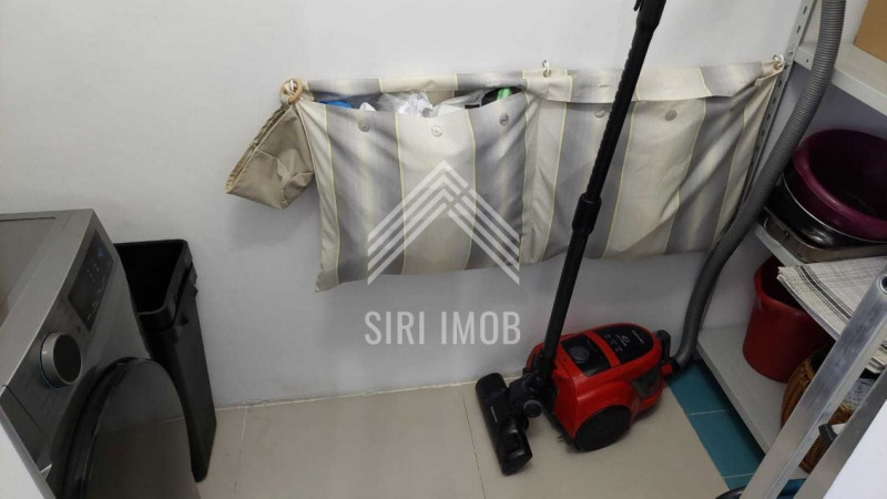 Apartament semicentral cu 4 camere decomandate in imobil tip casa/vila