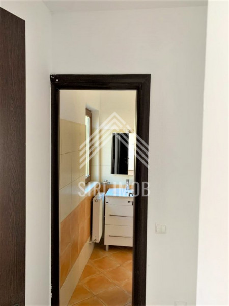 Apartament cu 2 camere in vila in Andrei Muresanu