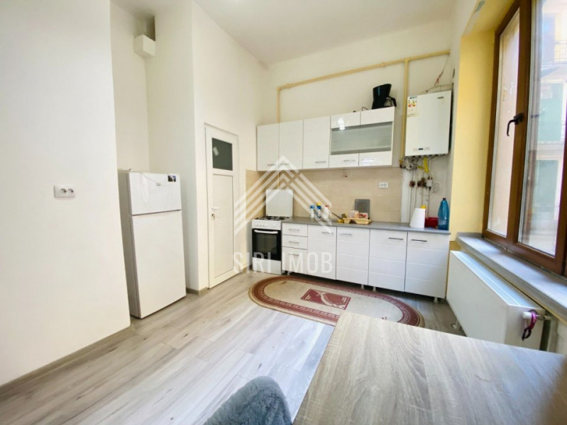 Apartament spatios cu 2 camere decomandate in zona Horea