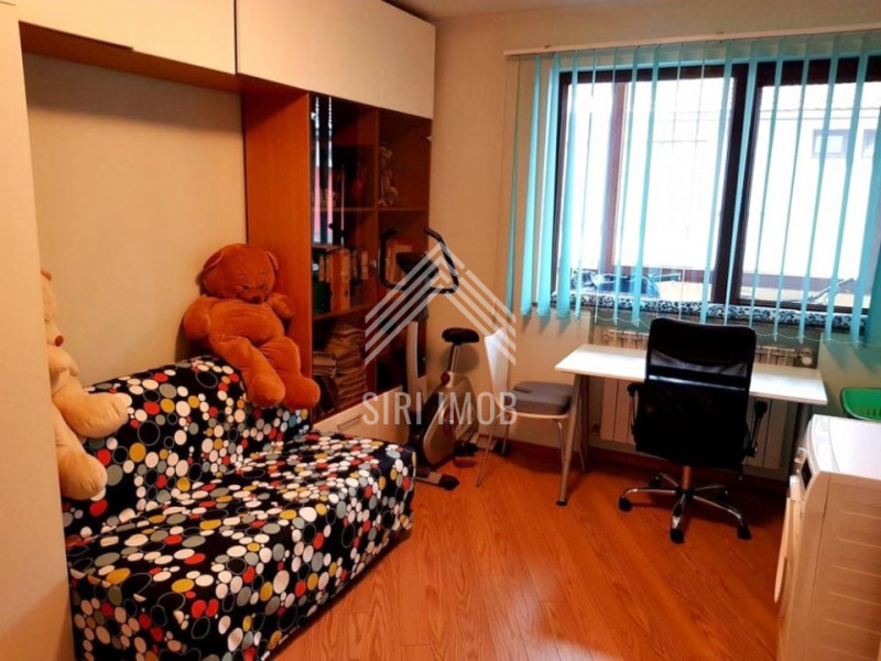 Apartament cu 3 camere si parcare in Andrei Muresanu