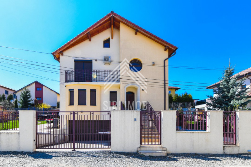 Vila moderna cu 7 camere in Andrei Muresanu COMISION 0%!!