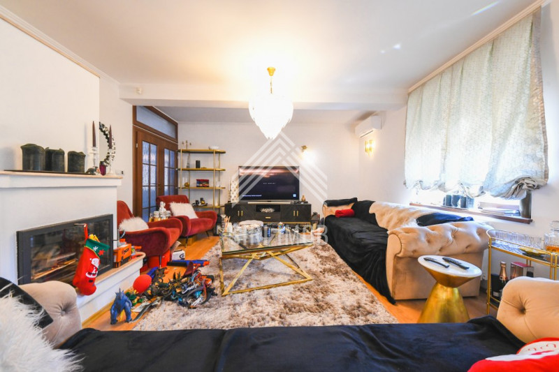 Vila moderna cu 7 camere in Andrei Muresanu COMISION 0%!!