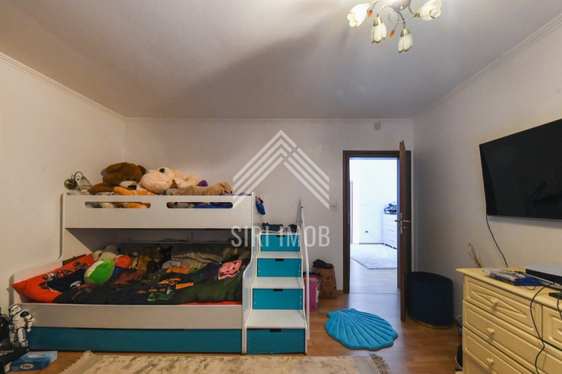 Vila moderna cu 7 camere in Andrei Muresanu COMISION 0%!!