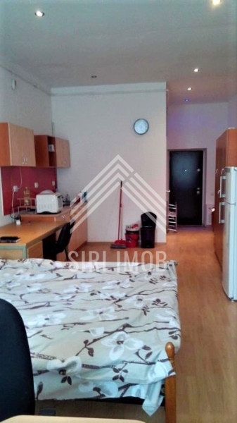 Apartament cu o camera de vanzare in Centru