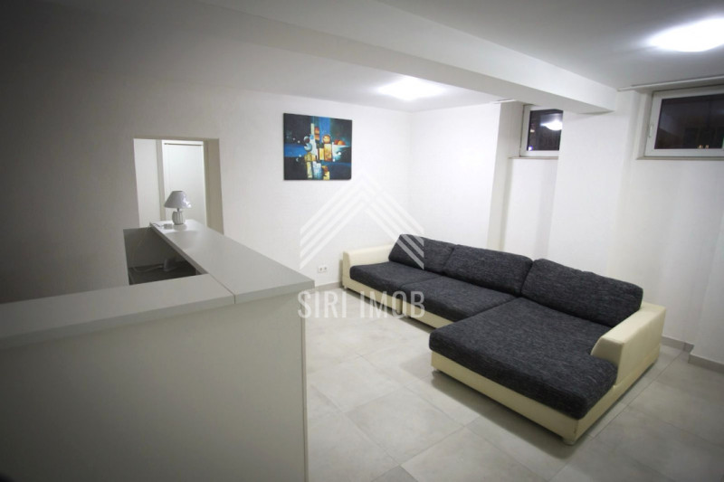 Apartament modern, central cu 2 camere si parcare