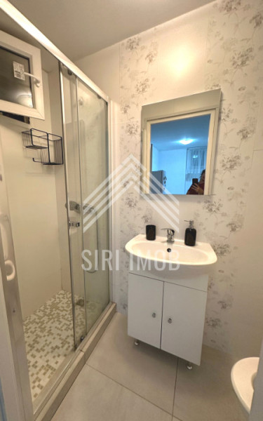 Apartament modern, central cu 2 camere si parcare