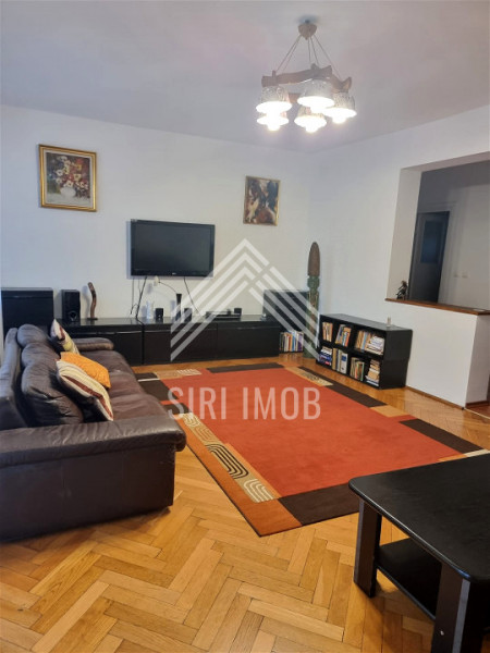 Apartament cu 3 camere decomandate, 2 balcoane si parcare in Plopilor