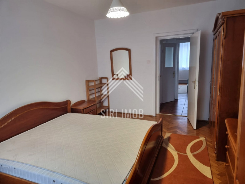 Apartament cu 3 camere decomandate, 2 balcoane si parcare in Plopilor