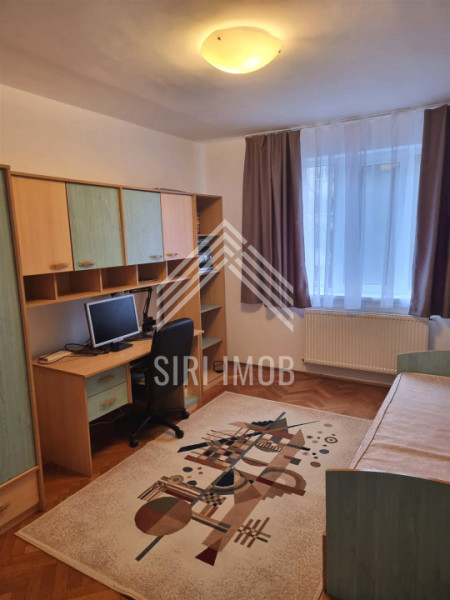 Apartament cu 3 camere decomandate, 2 balcoane si parcare in Plopilor