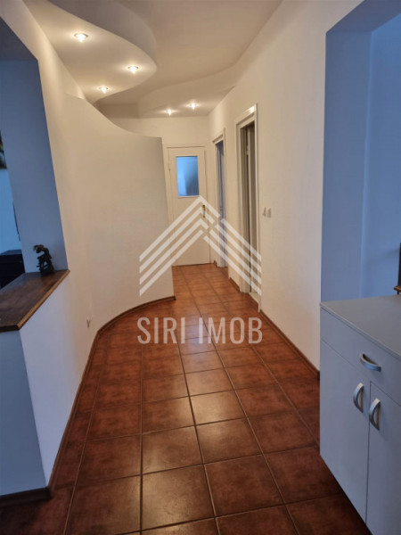 Apartament cu 3 camere decomandate, 2 balcoane si parcare in Plopilor