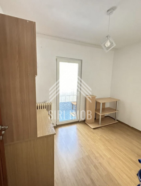 Apartament cu 4 camere decomandate, balcon si parcare in Marasti