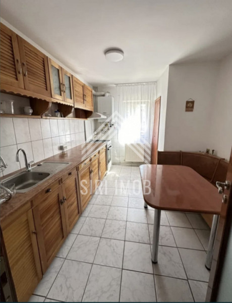 Apartament cu 4 camere decomandate, balcon si parcare in Marasti