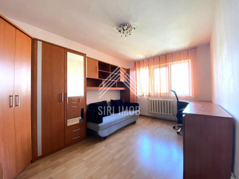 Apartament 3 camere, Manastur, zona Nora, decomandat, balcon deschis, AC