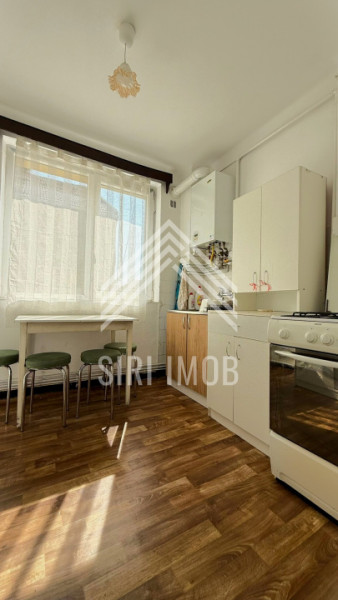 Apartament 2 camere, zona Garii, str.Burebista, baie cu geam, parcare