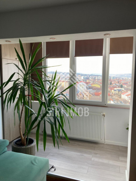 Apartament cu 3 camere si 3 balcoane in Gheorgheni