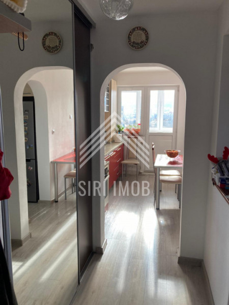 Apartament cu 3 camere si 3 balcoane in Gheorgheni